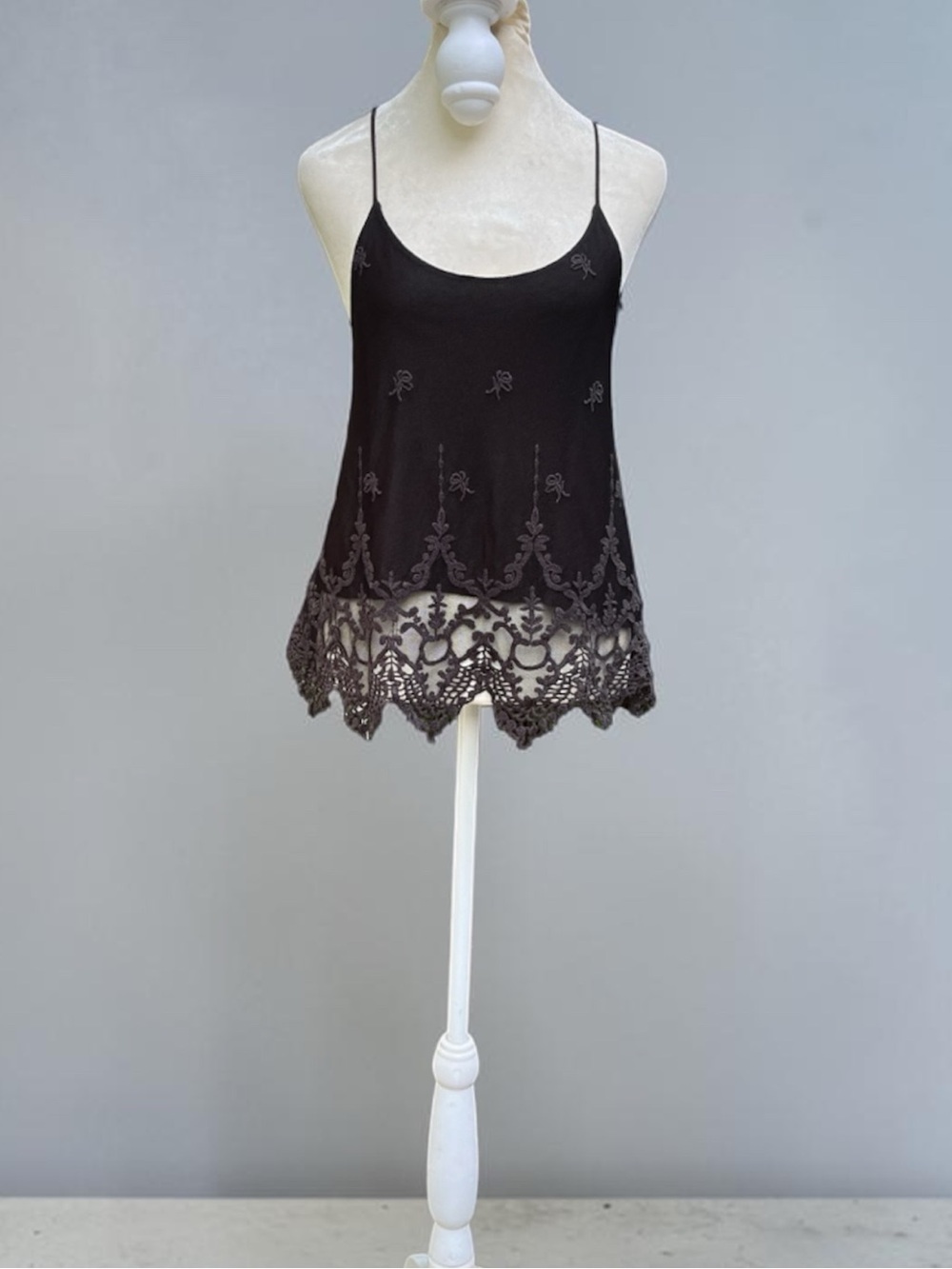 Urban Outfitters Pins & Needles Lace Cami in Black Size XS